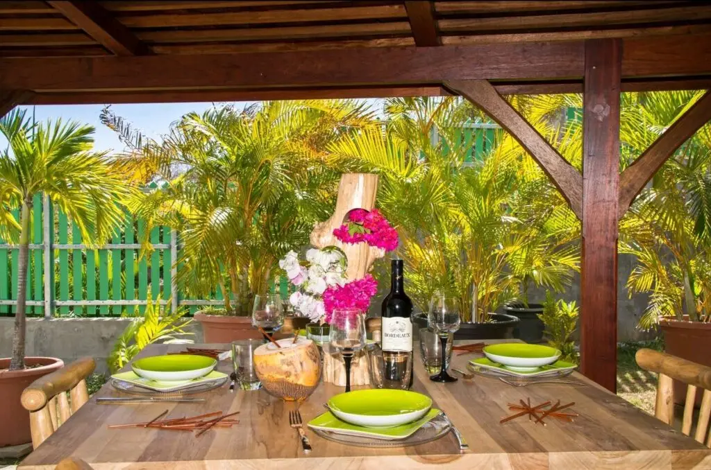 Ti-Pomme Cannelle – Terrasse, Résidence Les 3 Ti Fruits, Martinique